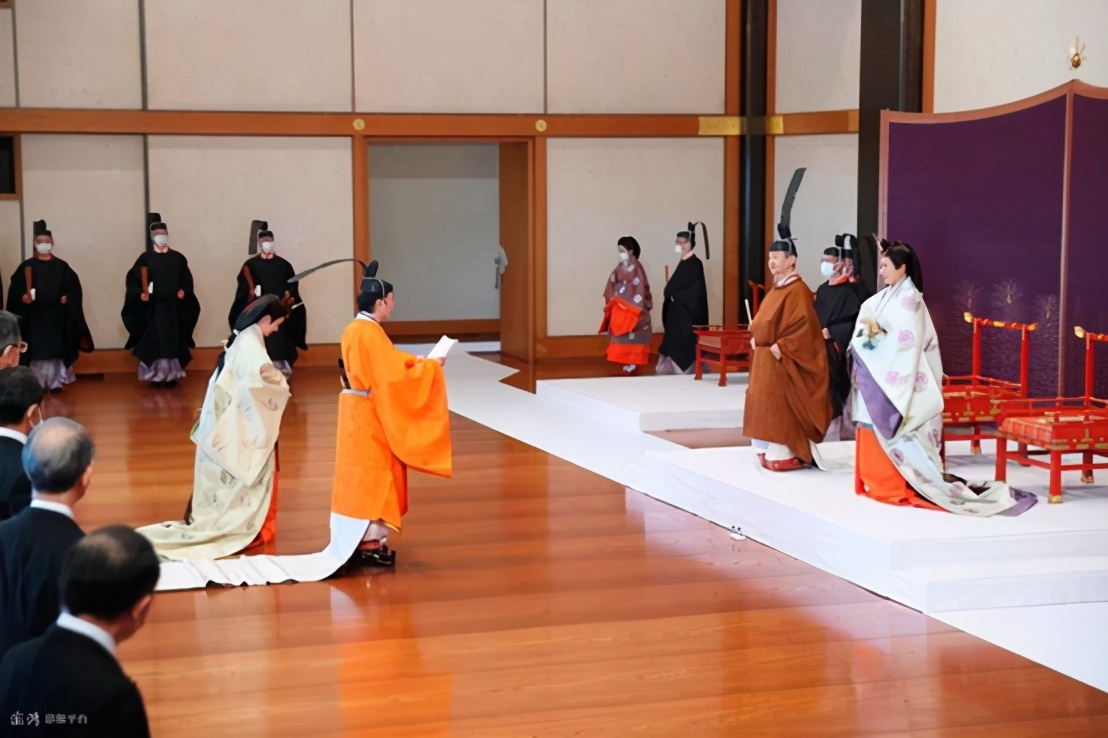 大学取快递难是受“黑恶势力”干扰？青岛工学院致歉【三分钟法治新闻全知道】