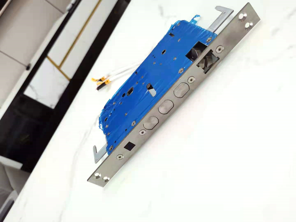 高灵敏度指纹解锁，华为HiLink VOC智能门锁X11全方位评测