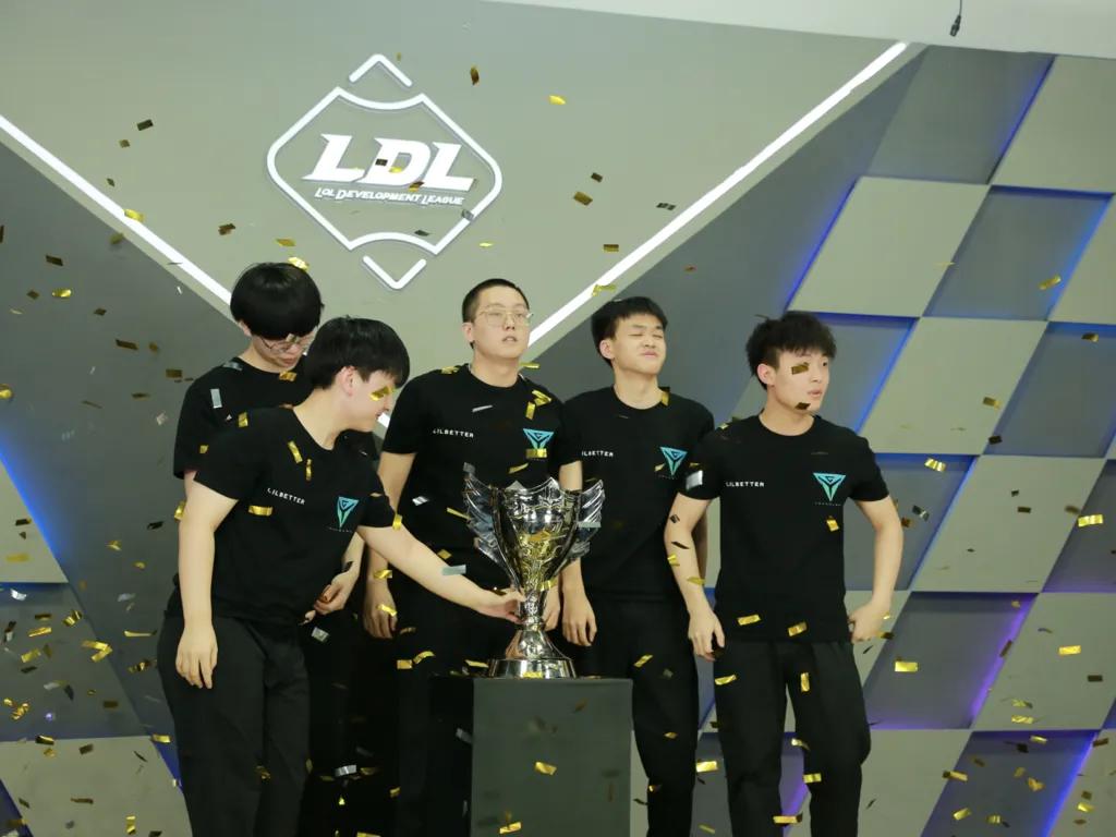 树呆熊电竞(SDX：LDL黑马童话)