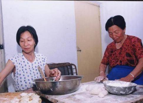 你有怨恨过父母吗？这三个女人说出很多人的心声