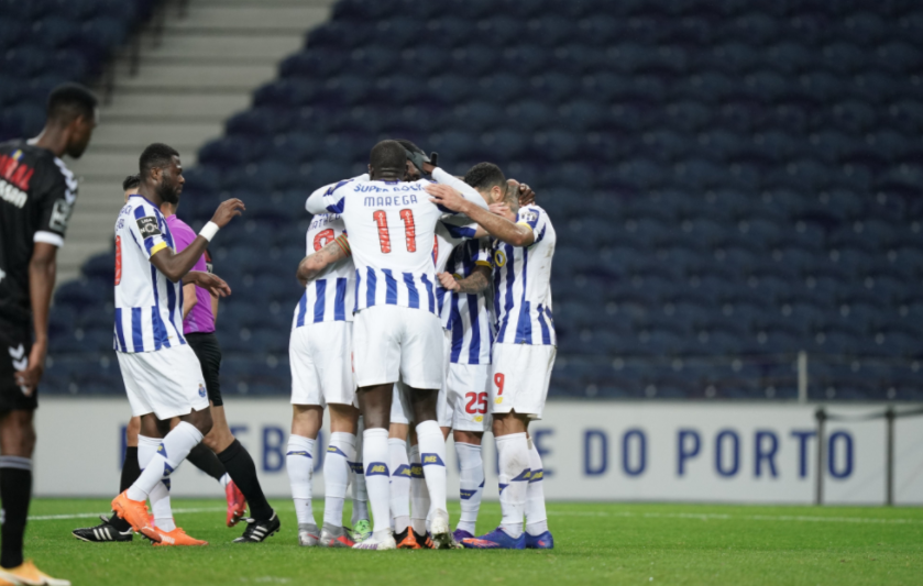 波尔图4-0通德拉(2-0！欧冠2冠王踢疯了：4条战线同时狂飙，3大杯赛全晋级)