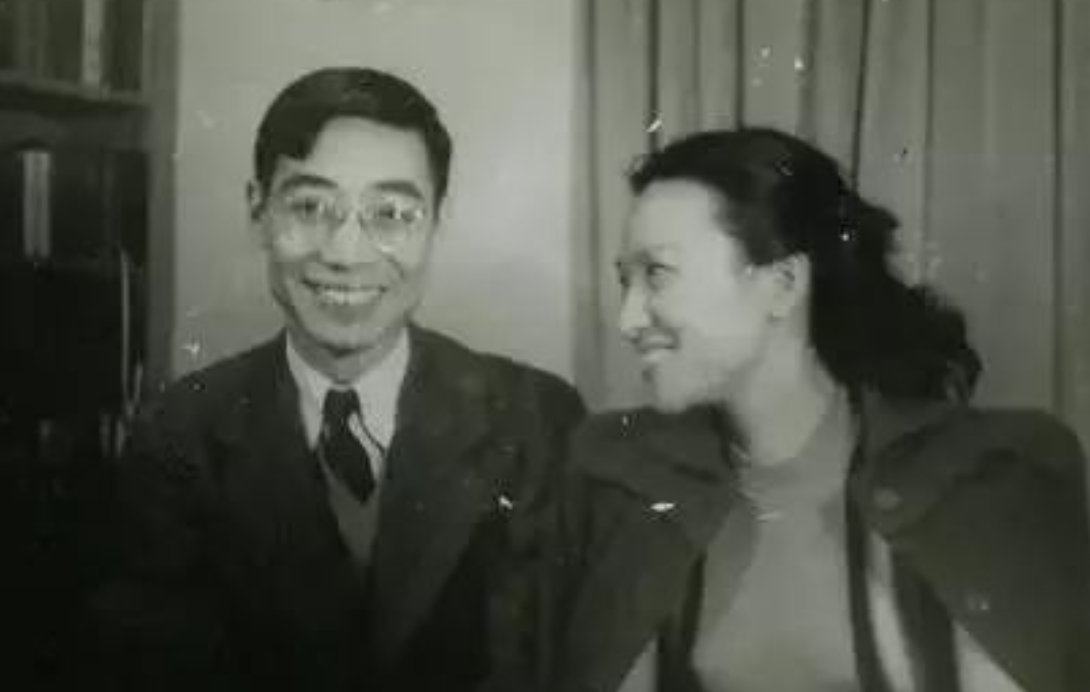 李佩：中年丧夫，老年丧女，依然保持着尊严、体面地生活