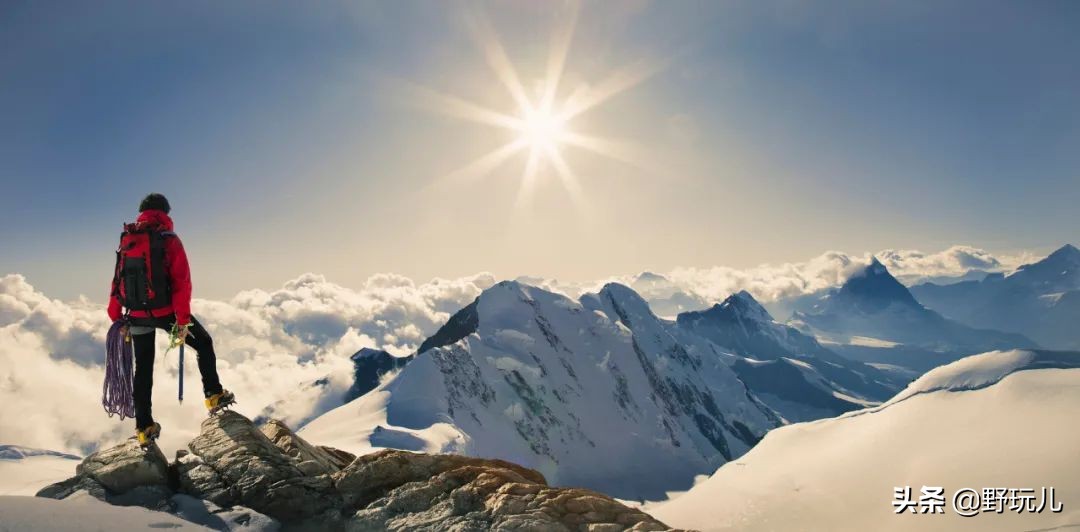 足球袜和普通的袜子有什么区别(跑步袜、滑雪袜、登山袜，各类户外袜子，你知道怎么选购吗？)