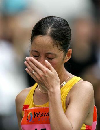 “最孤独的冠军”王丽萍：为何夺冠后不身披国旗，无一国人喝彩？