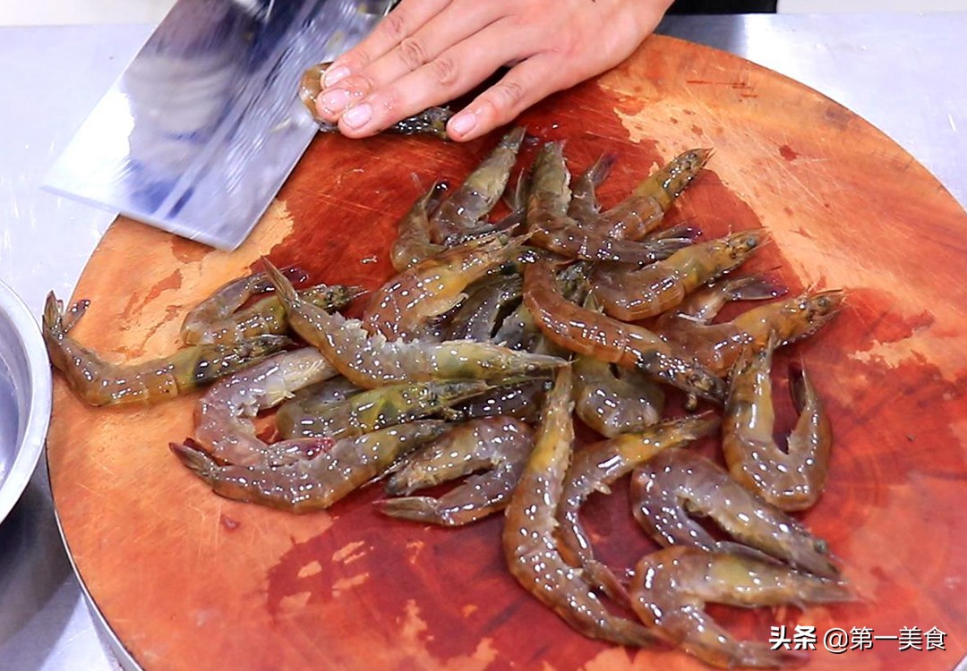 图片[2]-【油焖大虾】做法步骤图 肉质细嫩入味 味道鲜美-起舞食谱网