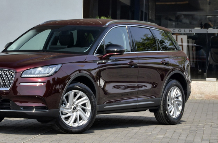 同是20万级豪华SUV，美系林肯和BBA，到底差距有多大？