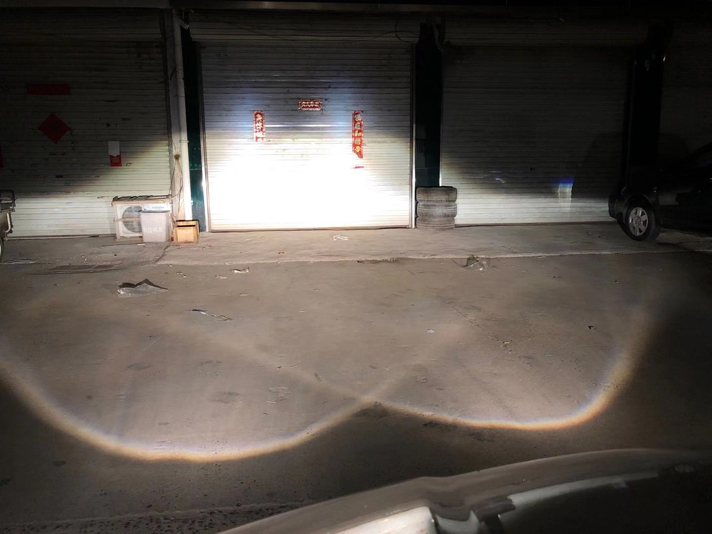 车主小白，自己该如何调整车灯的高低左右。看完这里就懂了
