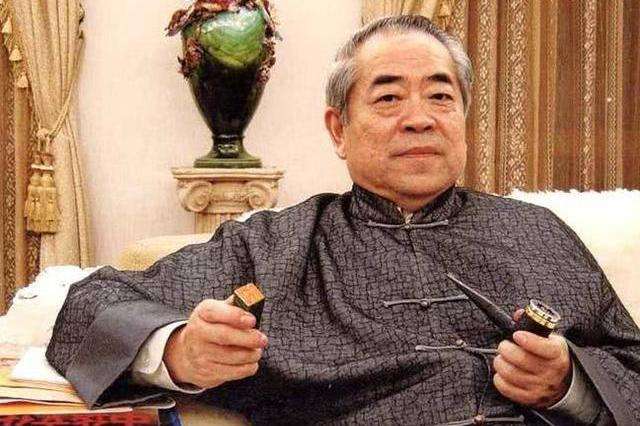 价值2999万的书法作品，启功赞叹不已：真是眼福啊！范曾：假的