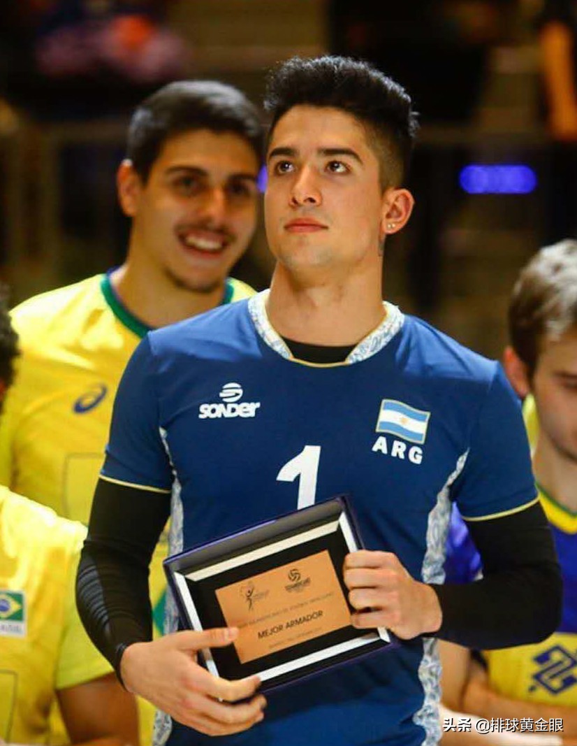 表现出色(阿根廷新晋小帅哥桑切斯,堪称男排"竹下佳江",身高只有173)