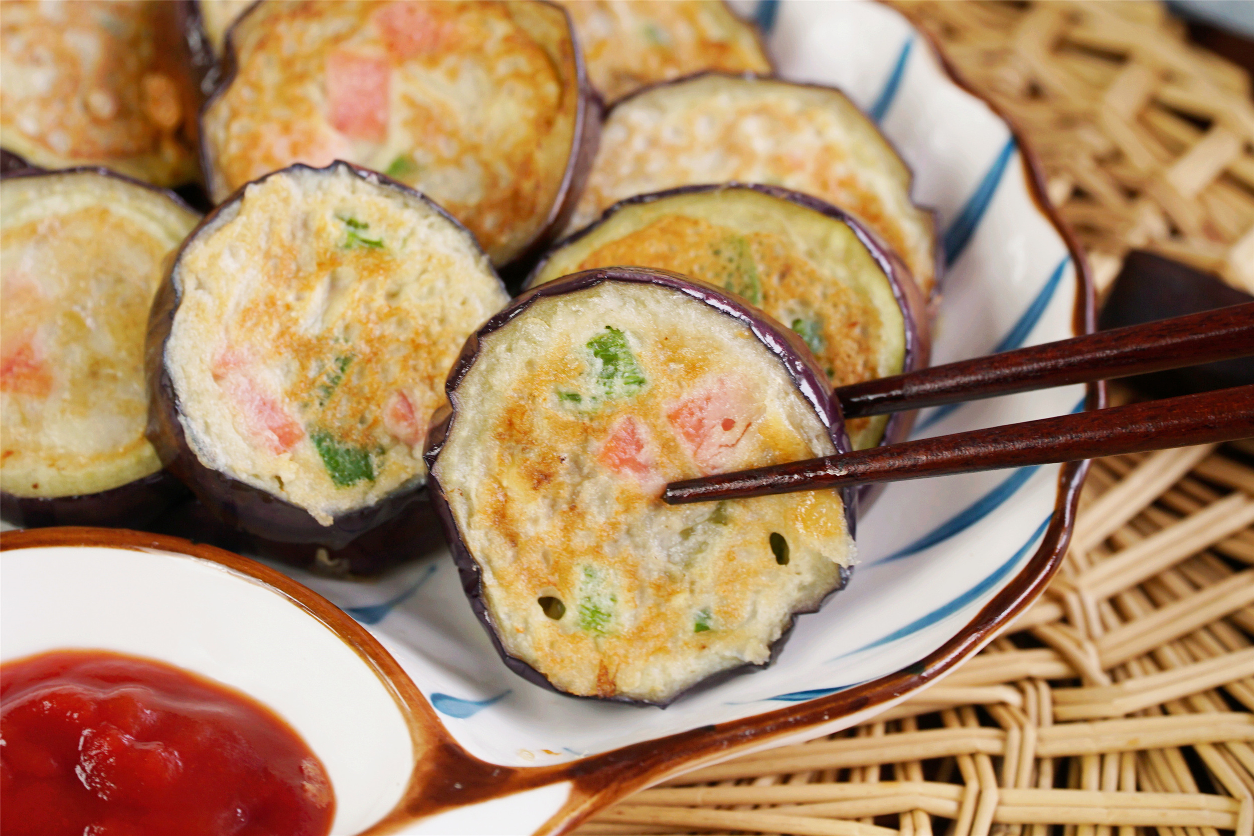 夏天，我家爱吃的“茄子饼”，简单省事，早餐能吃五六块，真香呀