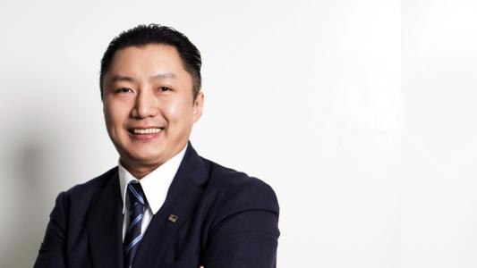 林志玲的坎坷情史：苦恋言承旭17年未果，转身结婚却深陷家暴丑闻