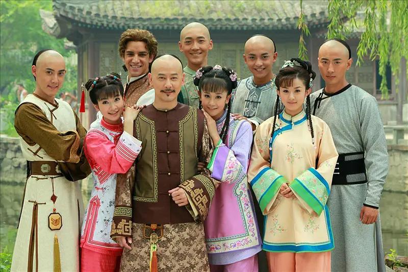新还珠格格演员表 乾隆小燕子野传13部分tt - 百科叔叔
