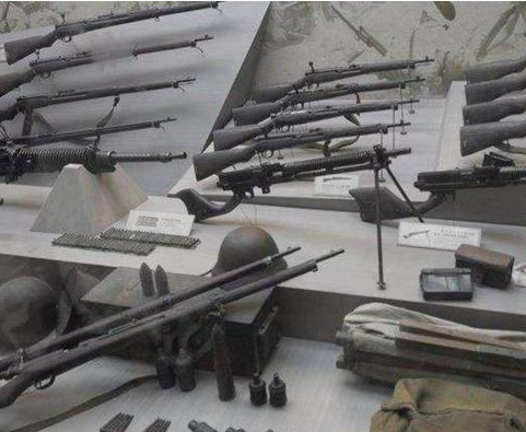 女学生恋上老师，老师离婚娶她，16年后老师再次出轨