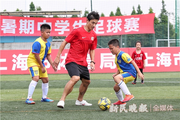 上海申办世界杯是多少年(“我们的世界杯”回来了！“上港—上汽”杯新民晚报中学生足球赛点燃假日激情)