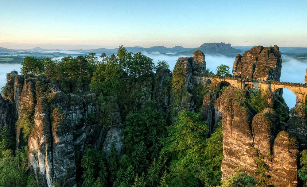 宋代苏轼《念奴娇·赤壁怀古》原文、背景及赏析 小学必读诗文