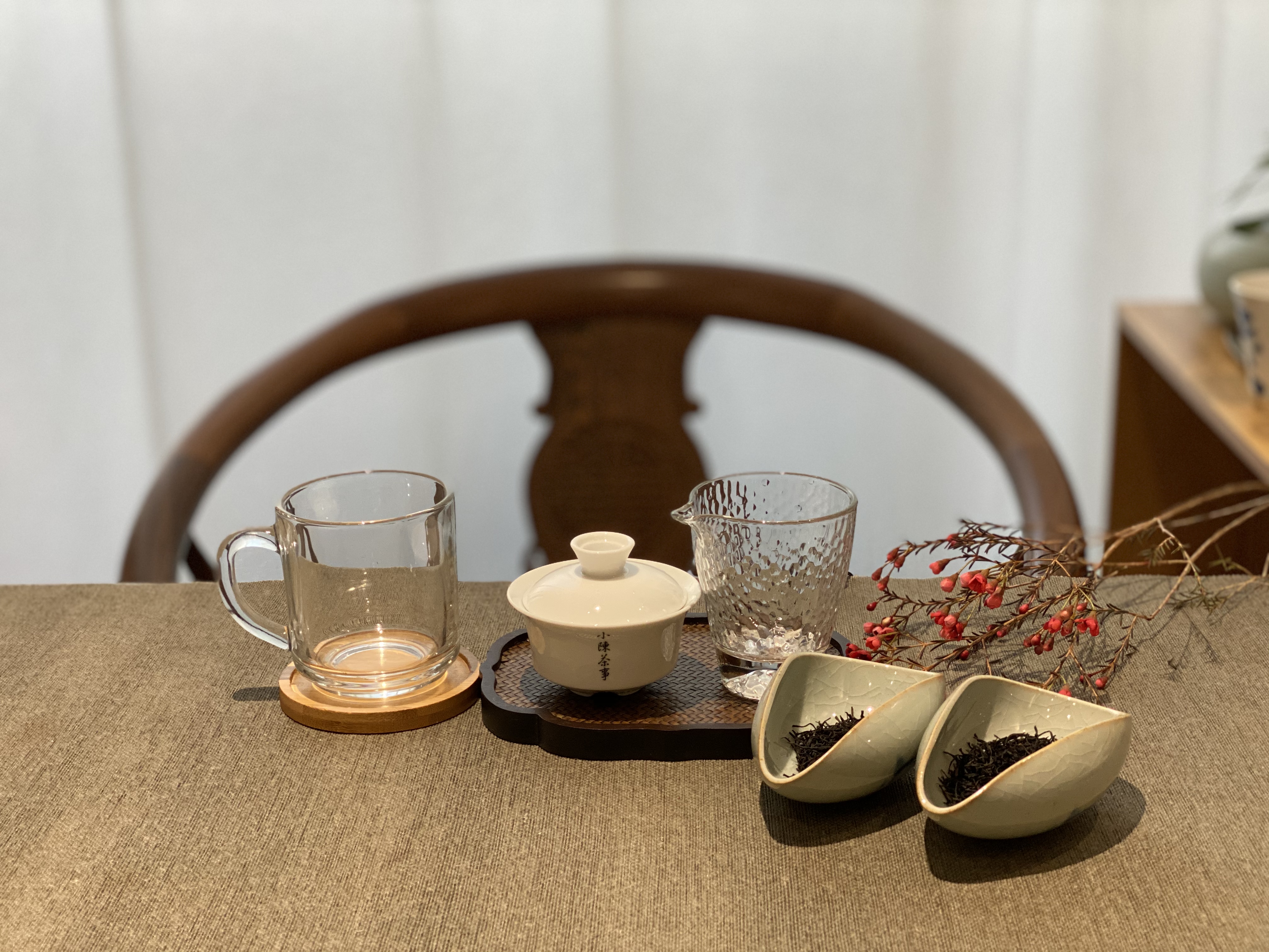 春节送礼这么简单？岩茶送水仙肉桂，白茶送白毫银针，那红茶呢？