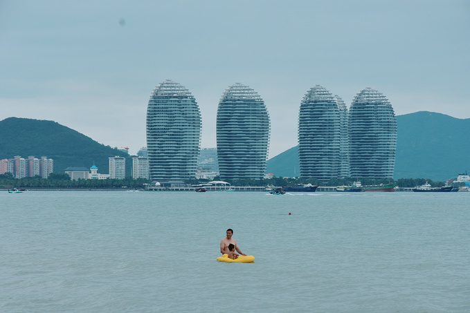 悠闲养生三亚游，除了沙滩漫步，还有美味的海南菜