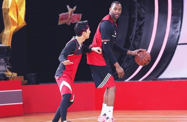 来吧冠军有哪些nba明显(像麦迪这样的巨星参加《来吧冠军》录制，出场费有多少呢？)