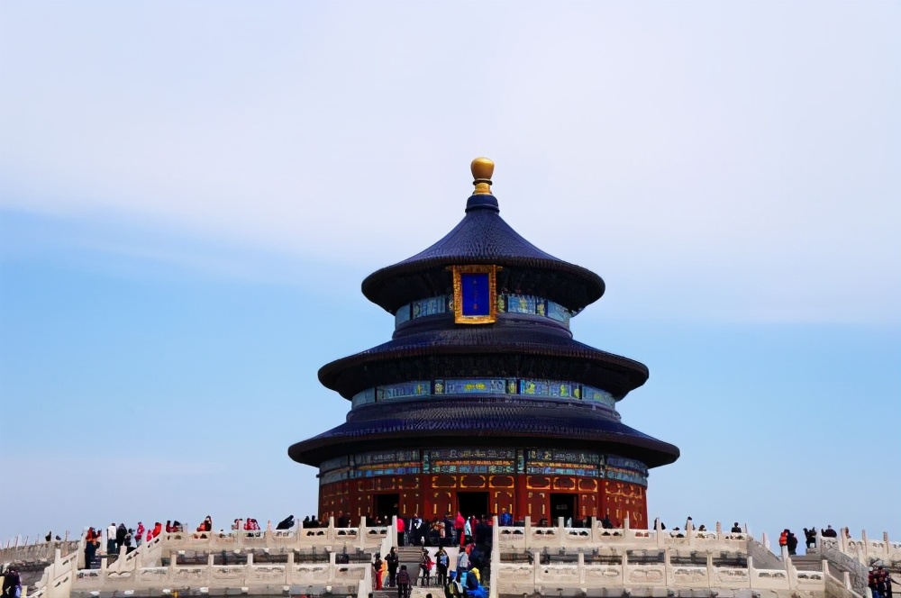 北京的天坛:堪称我国古代建筑的极品,是世界建筑史的瑰宝