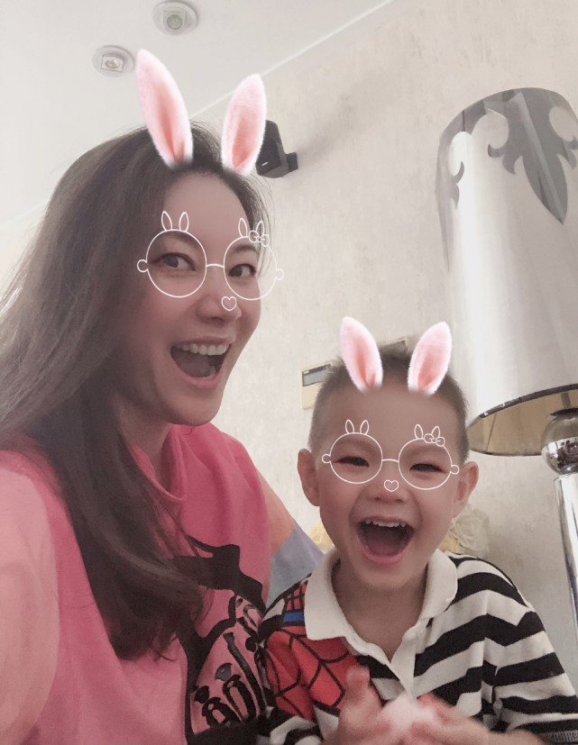 林丹最近有没有绯闻(林丹谢杏芳重归于好，林丹虽曾“误入歧途”，但终究回归家庭)