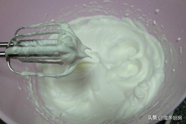 怎么做蛋糕（想吃蛋糕不用买自己在家做更容易）