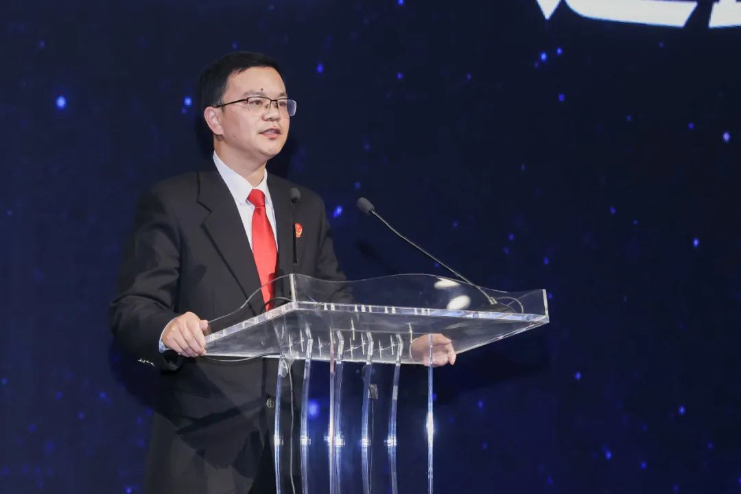 何为“邹碧华式的好法官、好干部”？24位上海法院人这样传承“燃灯者”精神