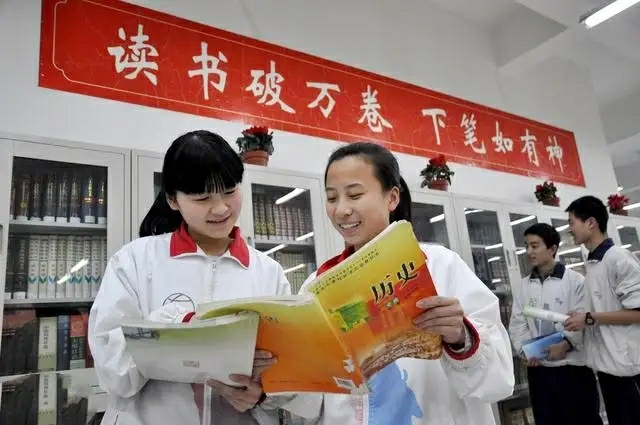 我国211高校排名“大洗牌”，华科进入前十，南开排名20