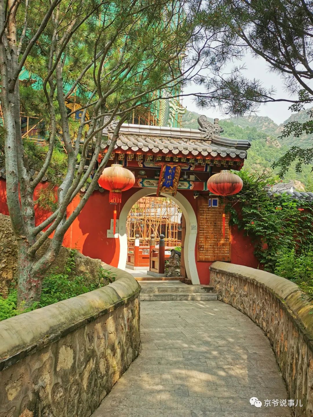 造型夸张,佛像诡异的千年古寺——白瀑寺