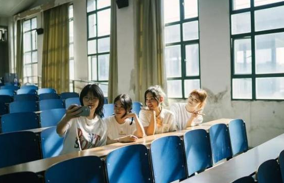 中南大学出现女神寝室，颜值才华双在线，集体保研名校让人羡慕