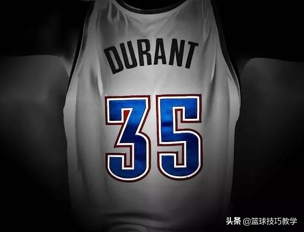 杜兰特现在的球衣号码是多少(再见了35号，杜兰特更改球衣号码，他将身穿7号开启篮网生涯)
