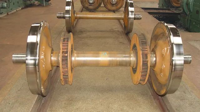 铁路客车车轴的各部作用!