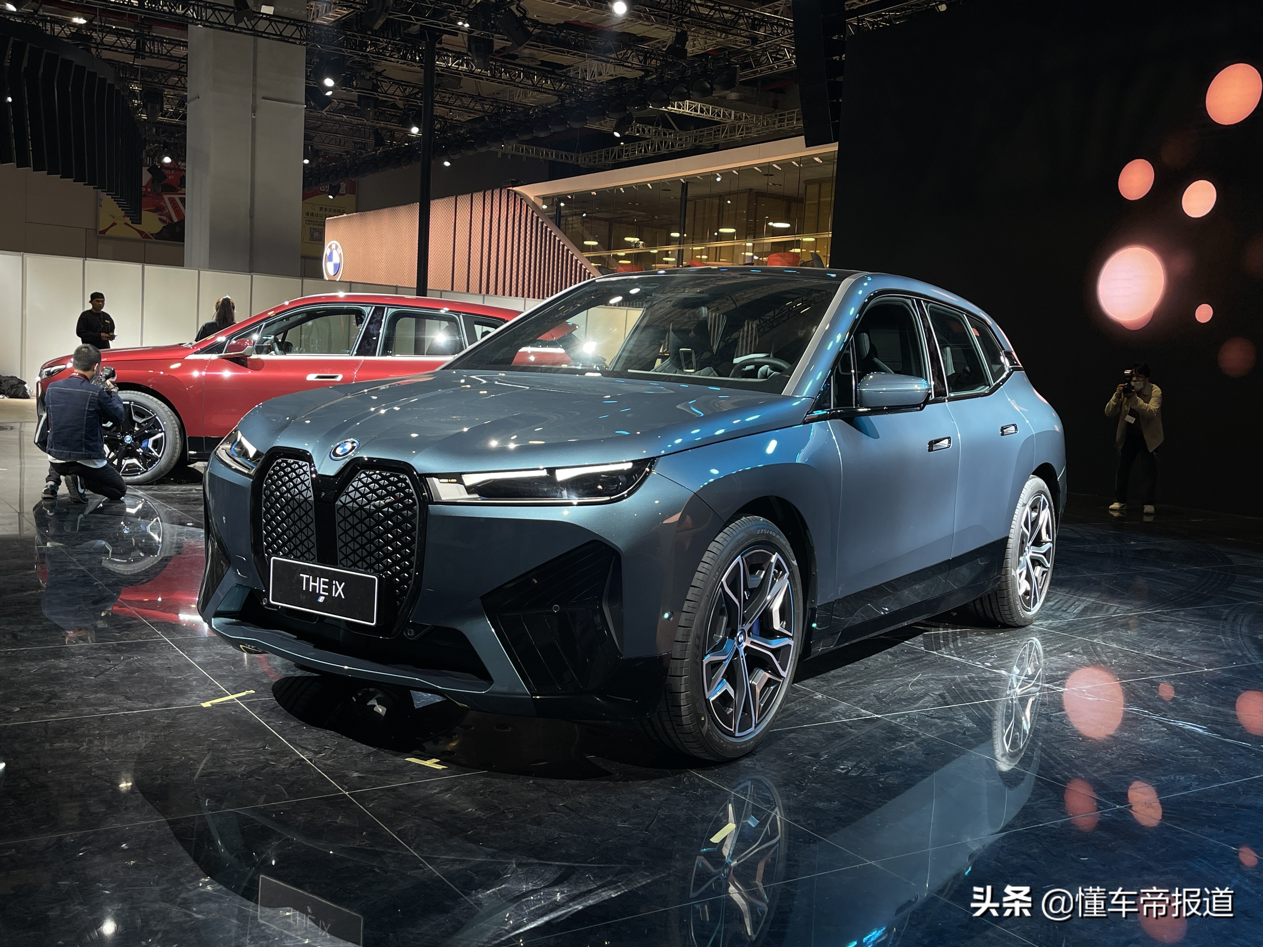新车｜开启电动新篇章 实拍解析宝马iX