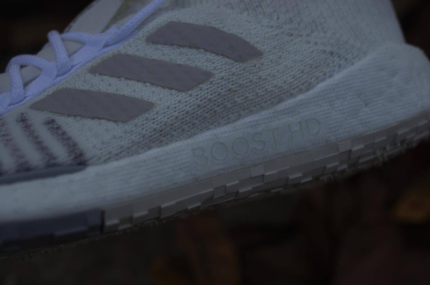 boost有什么区别（adidas PulseBOOST HD与三款跑鞋对比：升级版BOOST有什么不同？）