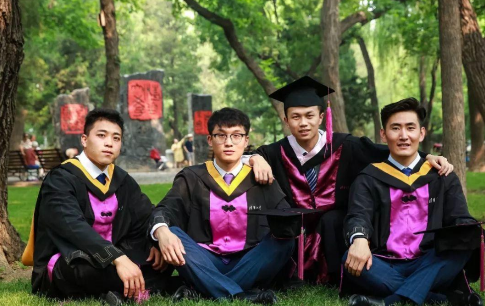 高考状元男女比例（北大清华新生报考）