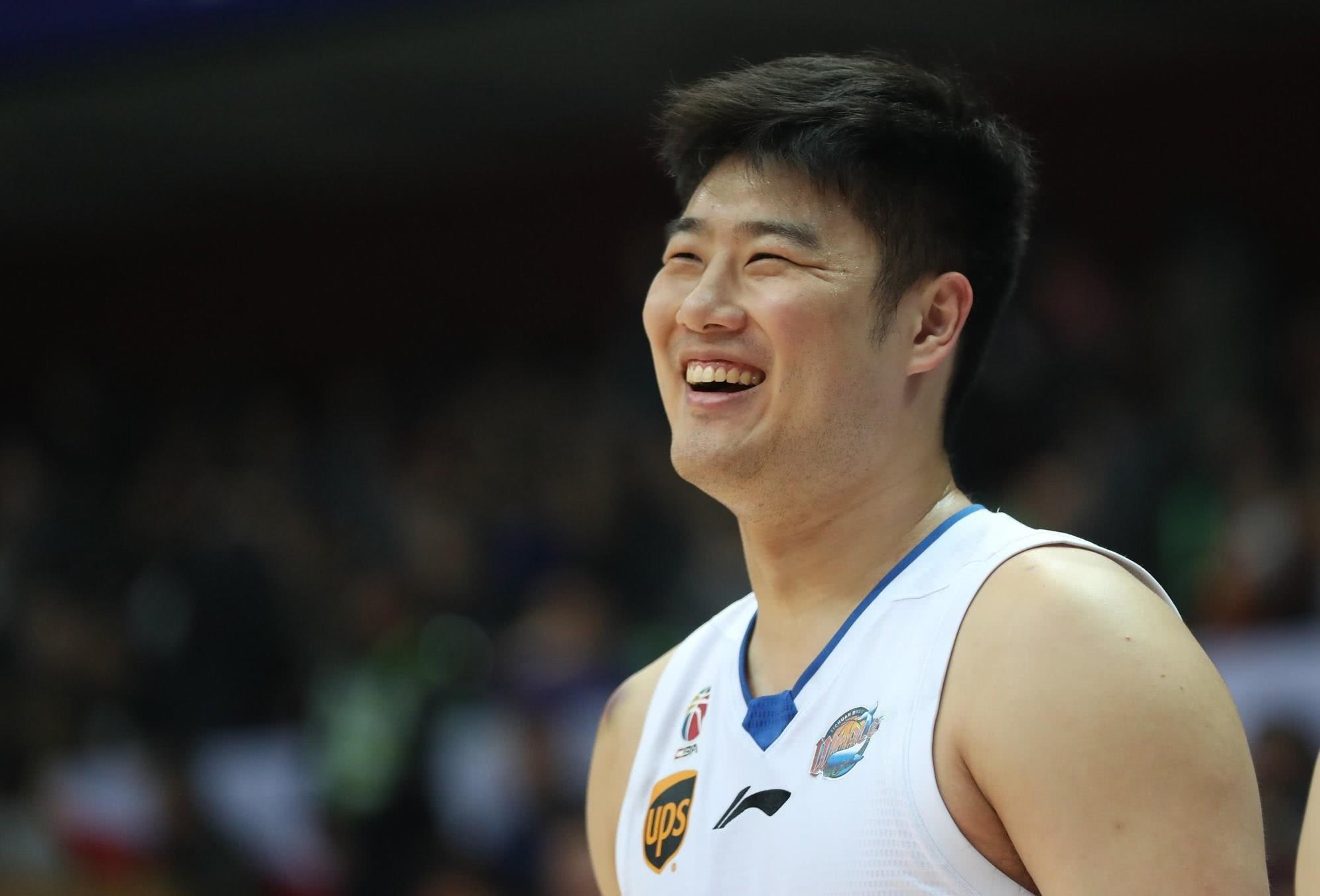 蔡晨在cba哪个队(蔡晨:高中时受到全美大学哄抢,如今26岁却频频现身野