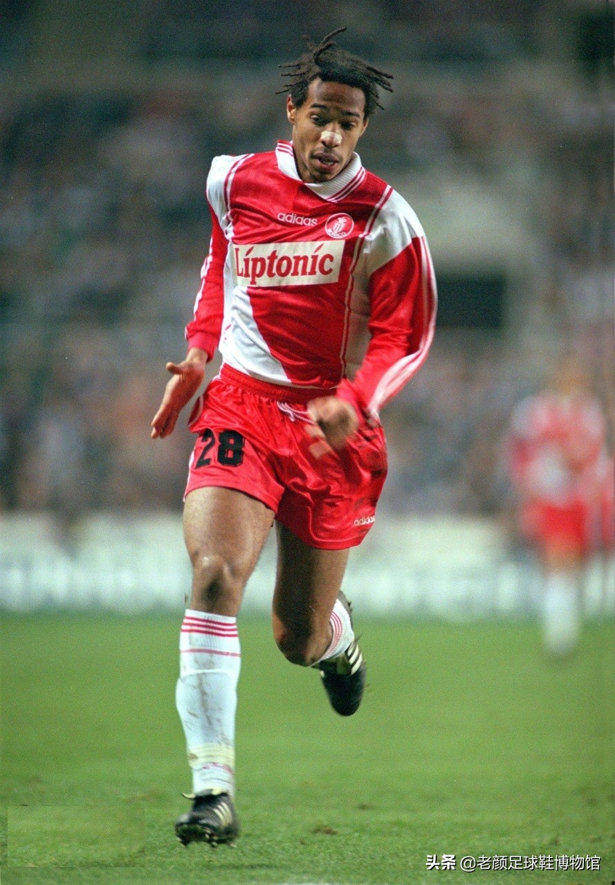 篮球世界杯法国队21号球鞋(温格发掘足球奇才,短跑健