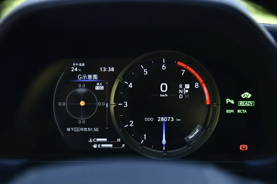 V6、359马力、21英寸轮圈、前置后驱，雷克萨斯LC 500h让人心动