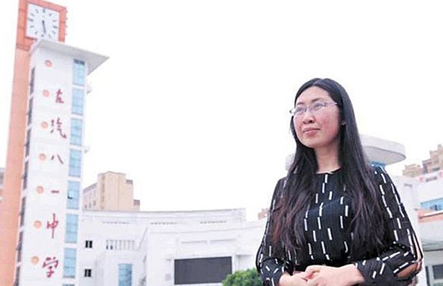 谭千秋的最后一课：舍身护4名学生牺牲，女儿谭君子追随父亲脚步