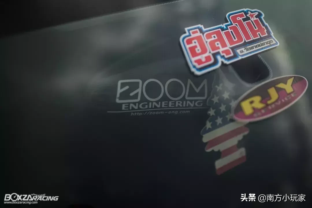 那台惨遭停产的日产小车玛驰，泰仔却玩的如此精彩绝伦