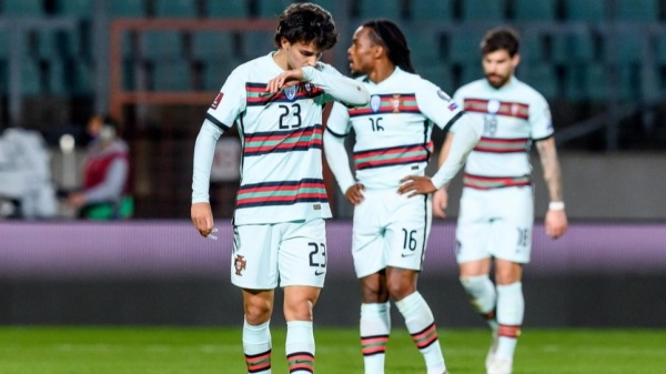 B费迪亚斯表现不佳（解析葡萄牙欧洲杯出局问题：并不是迪亚斯B费不行 也不是腰不够硬）