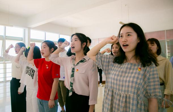 下半年有个“特殊公务员考试”，毕业生想要报考，需符合相应条件