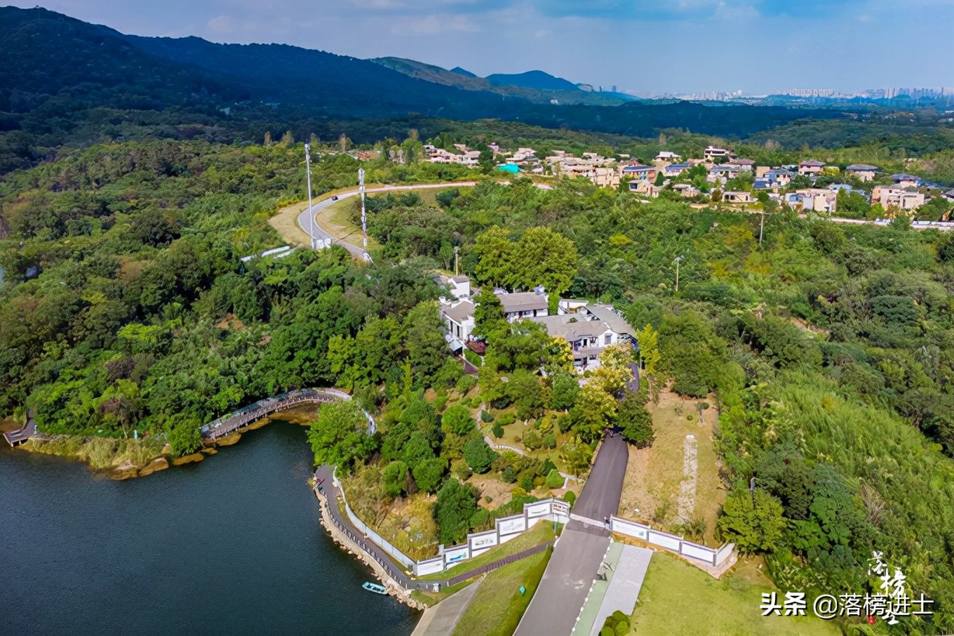 足球场浦口(南京浦口象山湖公园，环境优美，是亲近自然，休闲健身的好去处)
