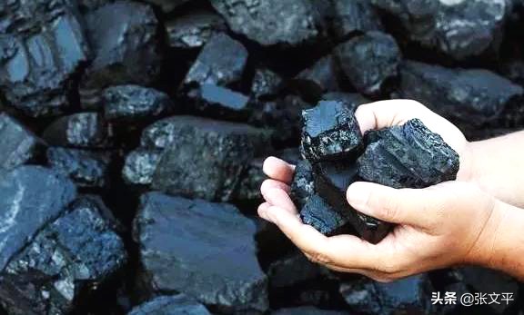 所谓的白煤,不是说煤炭的颜色,而是指它的质地:净若乌金,触之不染,燃