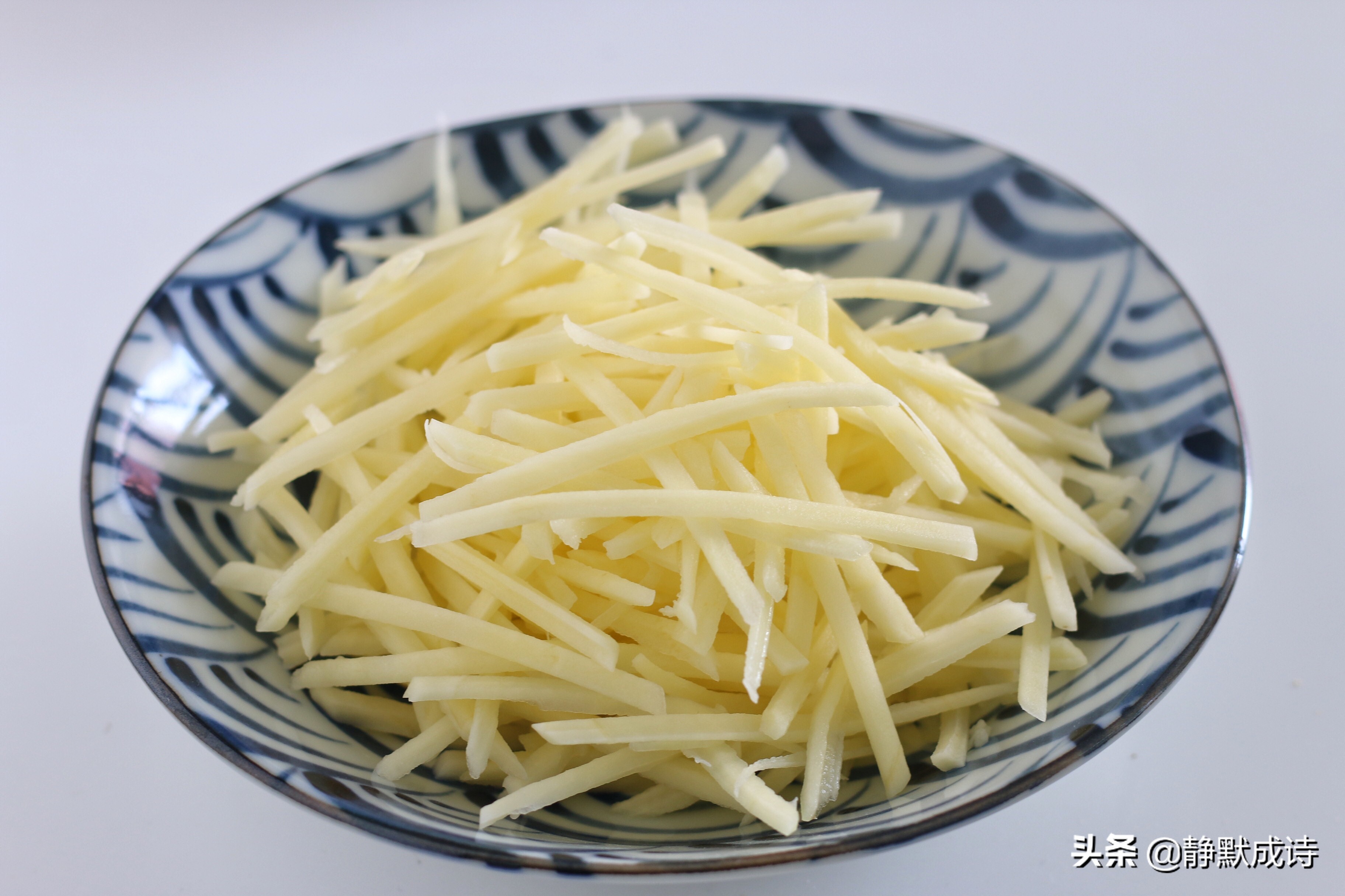 土豆丝这个炒法更香，简单几步，清香下饭，百吃不腻
