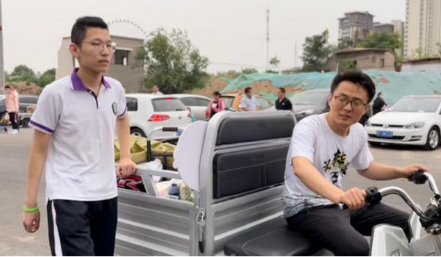 2021年“最强中考生”，8门满分总分757分，秘诀与是否补课有关？