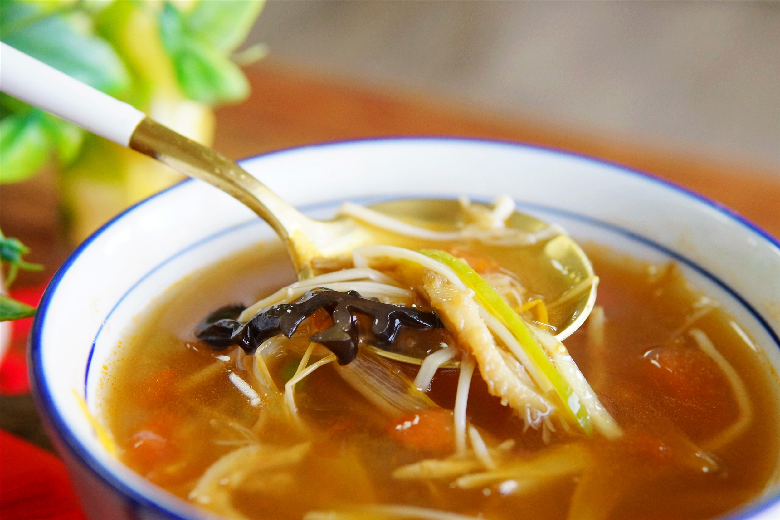 酸辣肚丝汤的做法 酸辣粉的家常做法-徐拾记官网