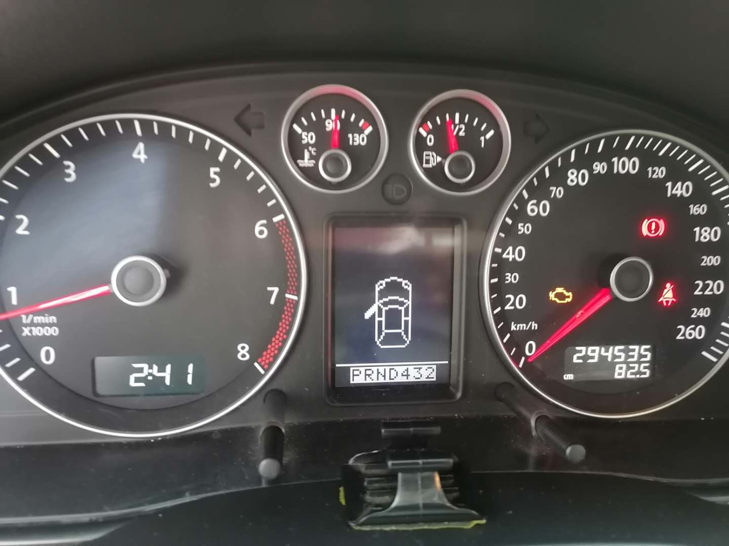 帕萨特领驭P-R-N-D挂挡冲击顿挫，发动机前后摇晃抬头，胖哥检查