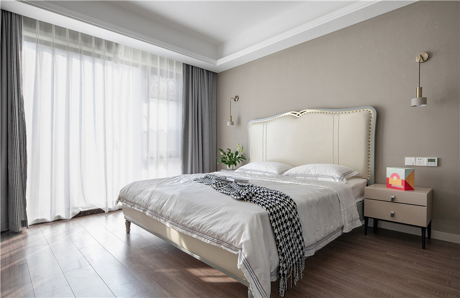 200㎡现代风设计，开放式厨房+餐厅+吧台，轻松自然的生活