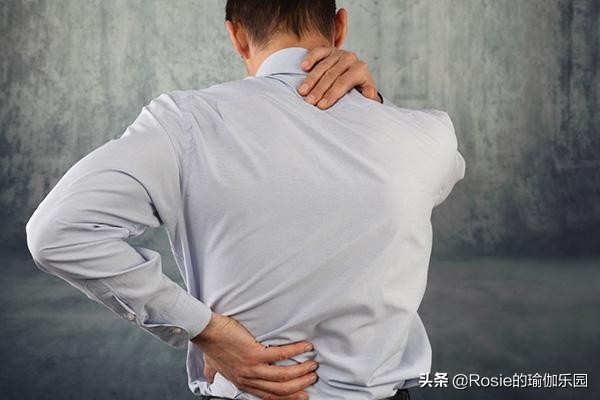 久坐臀部扁塌大腿粗，整日抱娃肩背痛，3招教你瘦腿去痛变美
