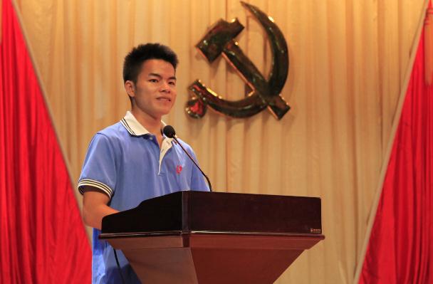 下半年有个“特殊公务员考试”，毕业生想要报考，需符合相应条件